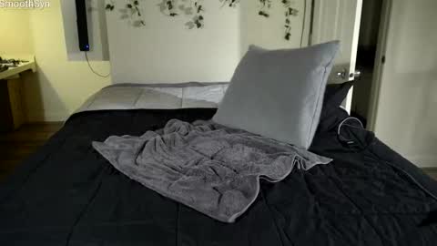 SmoothSyn online show from 02.12.26