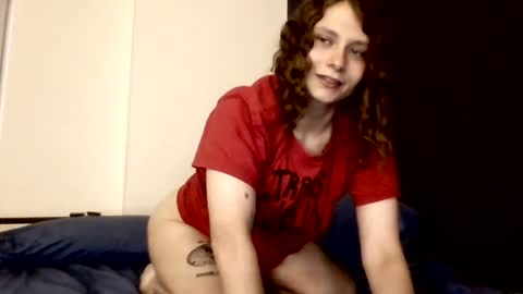 Snapshot of smoothvodka chatting on 07.24.26 Bambi--Vodka online show from 07.24.26