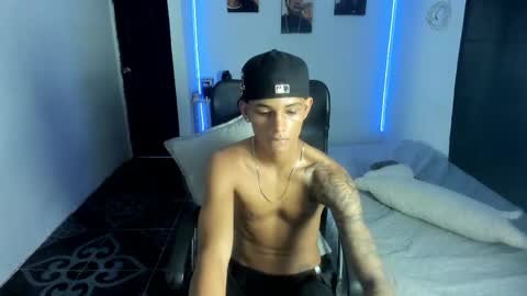 Snapshot of snak_master1 chatting on 05.22.26 snak_master1 online show from 05.22.26