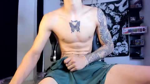 Snapshot of snakebutterfly chatting on 03.04.26 snakebutterfly online show from 03.04.26