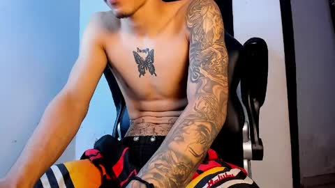 snakebutterfly online show from 03.29.26