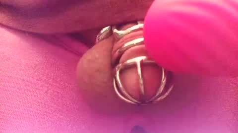 Snapshot of snakepit31 chatting on 07.25.26 Sissy Boy online show from 07.25.26