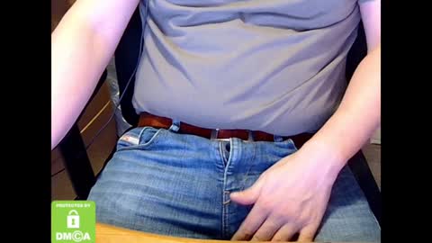 Snapshot of sneakybill82 chatting on 12.21.24 Sneakybill online show from 12.21.24