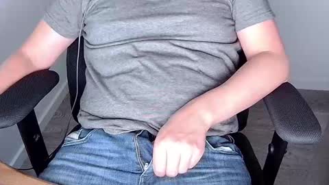 Snapshot of sneakybill82 chatting on 09.10.25 Sneakybill online show from 09.10.25