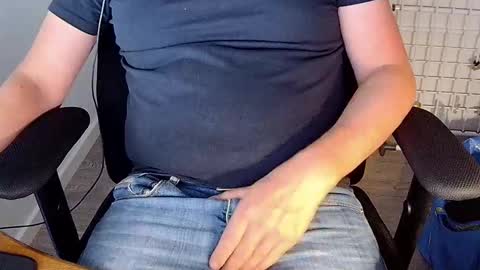 Snapshot of sneakybill82 chatting on 09.15.25 Sneakybill online show from 09.15.25