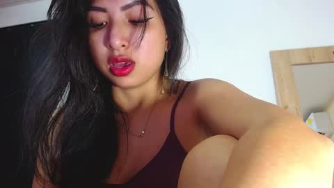 Snapshot of sneakyy_fantasy chatting on 12.20.24 Hellen  online show from 12.20.24