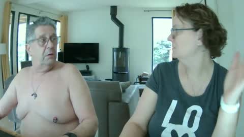 Snoeske and Woodwurm online show from 02.12.25