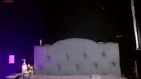 Snapshot of snow_baall chatting on 06.20.26 IG OF red moonn online show from 06.20.26