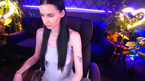 snow_whiteeex online show from 01.09.25