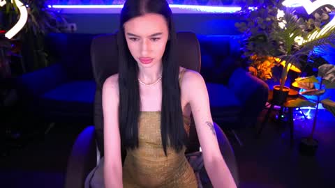 snow_whiteeex online show from 01.14.25