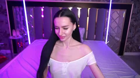 snow_whiteeex online show from 03.15.26