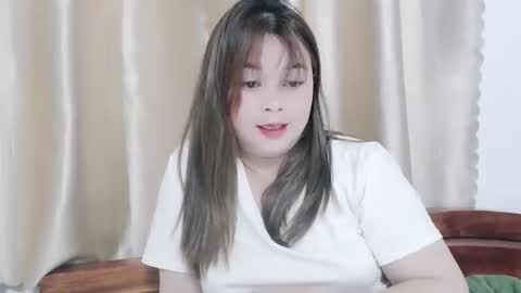 Snapshot of snowcum00 chatting on 04.19.26 snow online show from 04.19.26