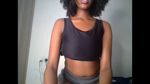 Snapshot of snowfox254 chatting on 09.29.25 snowfox254 online show from 09.29.25