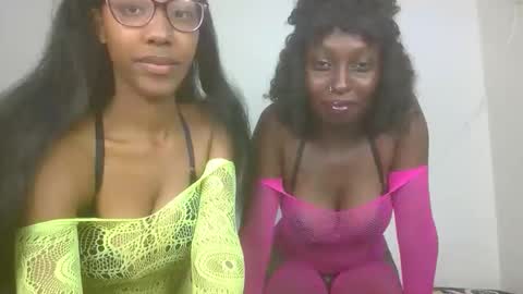 snowfox254 online show from 11.03.25