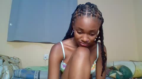 Snowie eyes online show from 11.11.25