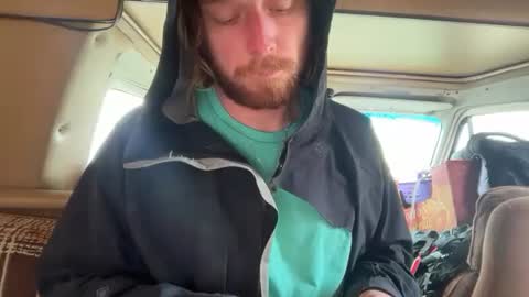 snowtrooper888 online show from 10.31.25