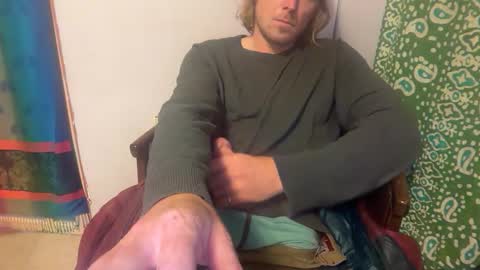 snowtrooper888 online show from 11.26.25