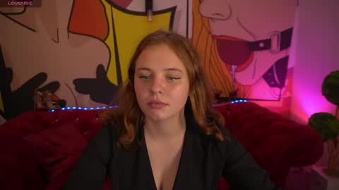 Snapshot of snowwhite_bella chatting on 10.17.25 snowwhite_bella online show from 10.17.25