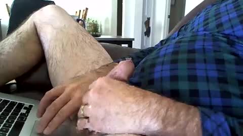 Snowy online show from 12.14.24