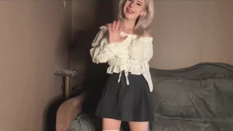 snowy_alice online show from 10.10.25