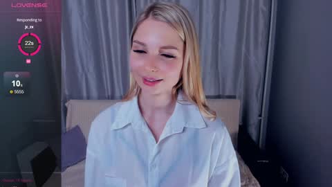 Snapshot of so__sweet chatting on 01.30.25 Alice - Birthday Girl online show from 01.30.25
