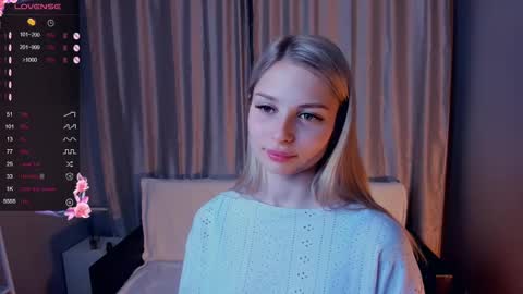 Snapshot of so__sweet chatting on 02.12.25 Alice - Birthday Girl online show from 02.12.25
