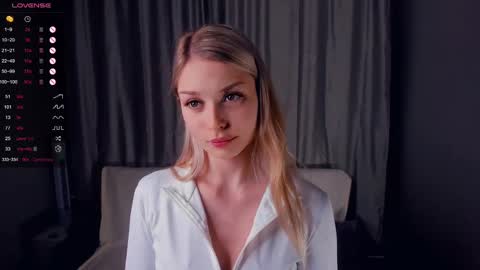 Snapshot of so__sweet chatting on 02.19.25 Alice - Birthday Girl online show from 02.19.25