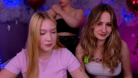 Snapshot of so_hot_rosalie chatting on 06.25.26 so_hot_rosalie online show from 06.25.26