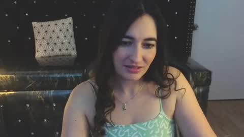 Snapshot of soffi_betacur_b chatting on 09.21.25 soffi_betacur_b online show from 09.21.25