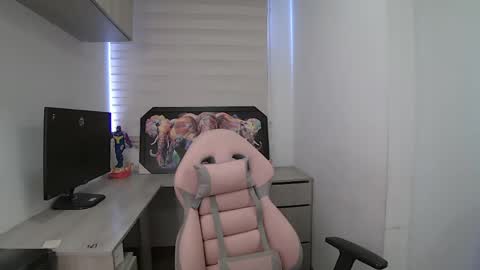 soffi_rousel_ online show from 04.16.26