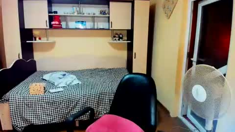 Snapshot of soffy_skye chatting on 07.17.26 Soffy online show from 07.17.26