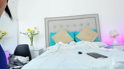 sofhyalove online show from 04.11.26