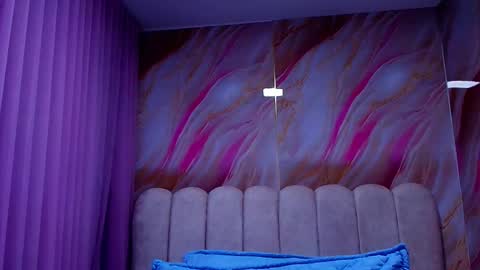 Snapshot of sofi_decker chatting on 05.28.26 Sofia online show from 05.28.26