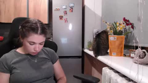 Snapshot of sofi_delightful chatting on 04.19.26 Sofi online show from 04.19.26