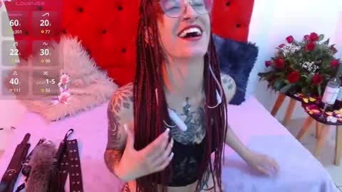 Snapshot of sofi_f_w chatting on 02.15.25 Sofi online show from 02.15.25