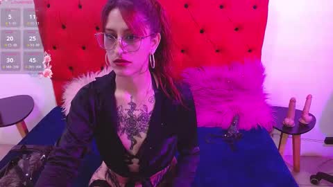 Snapshot of sofi_f_w chatting on 02.25.25 Sofi online show from 02.25.25