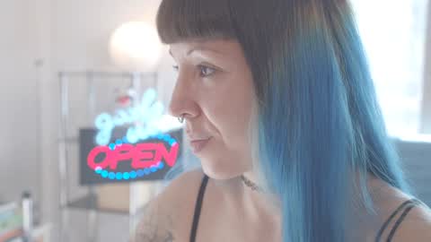 Sofi Mora online show from 01.06.25