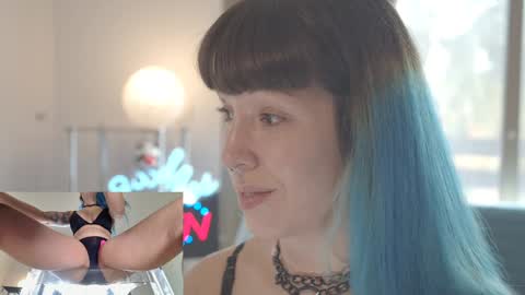 Sofi Mora online show from 01.27.25