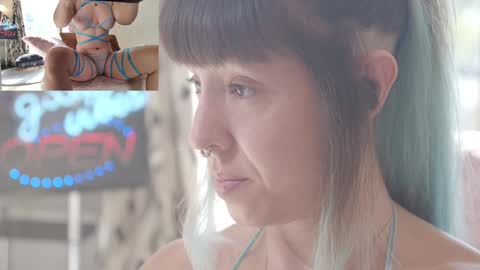 Sofi Mora online show from 11.02.25