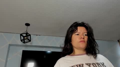 Sofi Noa online show from 12.17.25