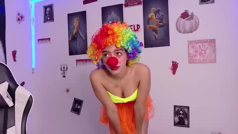 sofia_arango1107 online show from 10.25.25