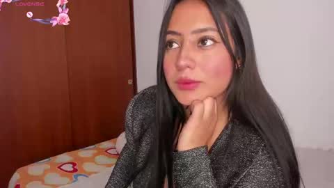 Snapshot of sofia_gonzalez1 chatting on 09.17.25 Sofia but you can call me Sofi online show from 09.17.25