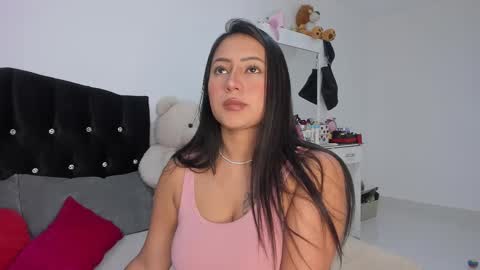 Snapshot of sofia_gonzalez1 chatting on 10.20.25 Sofia but you can call me Sofi online show from 10.20.25
