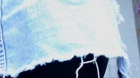 sofia gutierrez   online show from 10.28.25