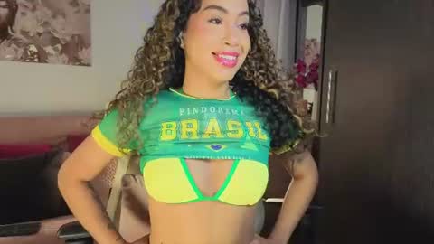 Snapshot of sofia_mendez01 chatting on 07.14.26 SofiONLYFANS sofia storm online show from 07.14.26