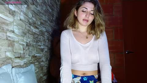 Sofia Naughty18 online show from 12.23.24