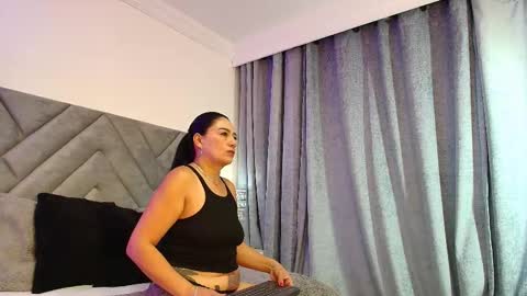 sofia_owens2 online show from 09.11.25