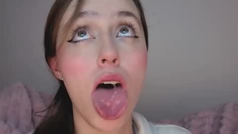     online show from 11.12.25