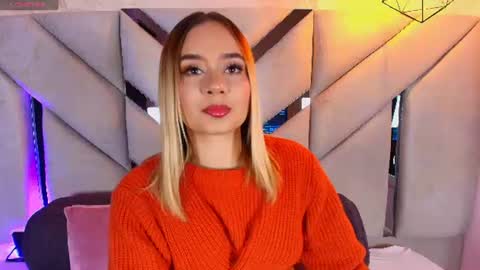 Snapshot of sofia_pamela_ chatting on 06.09.26 online show from 06.09.26