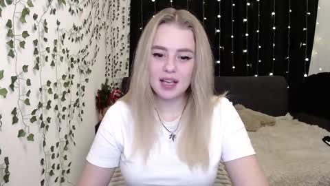 sofia_rosemary online show from 01.05.25